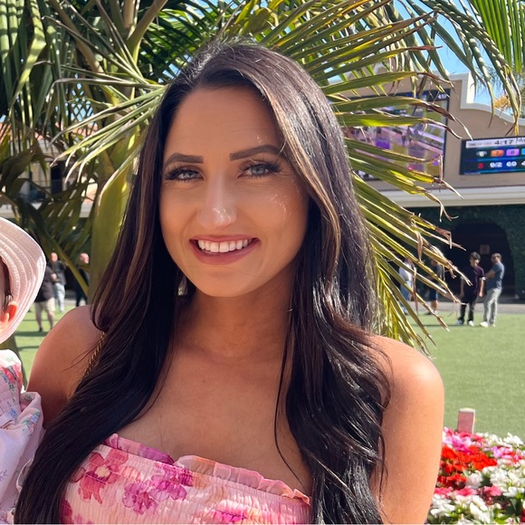 Meet your Posher, Lacey - Picture 1 of 1